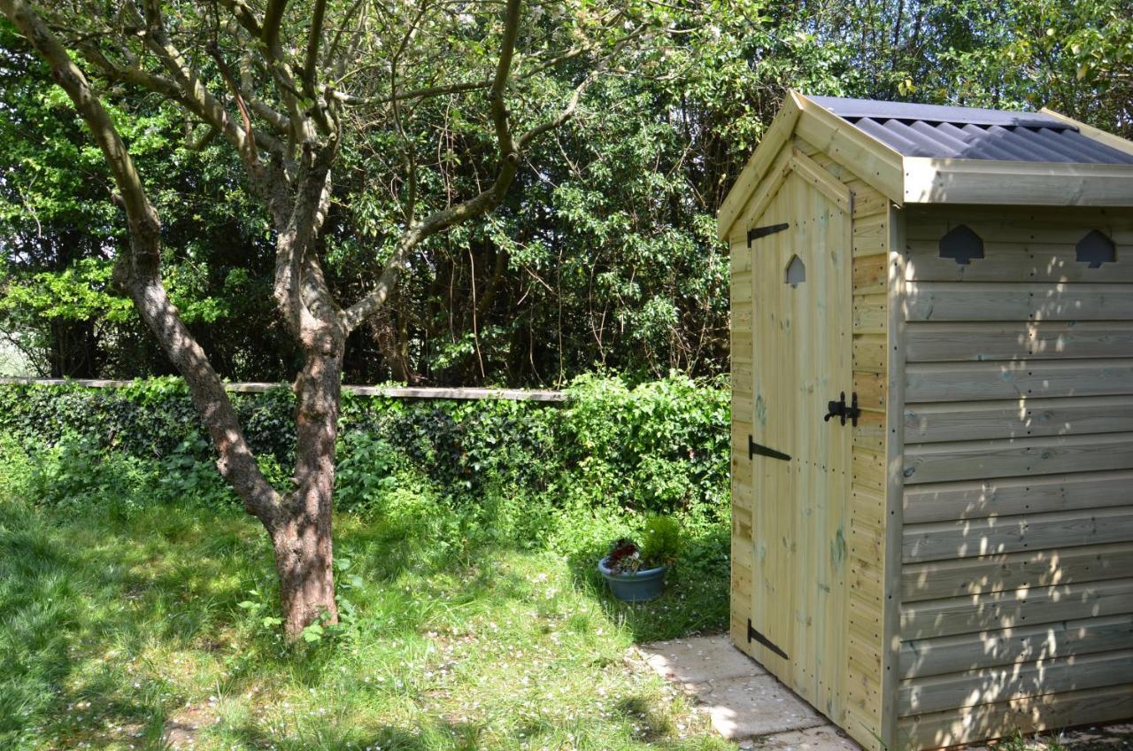 Stamford Meadows Glamping With Private Hot Tubs 호텔 외부 사진