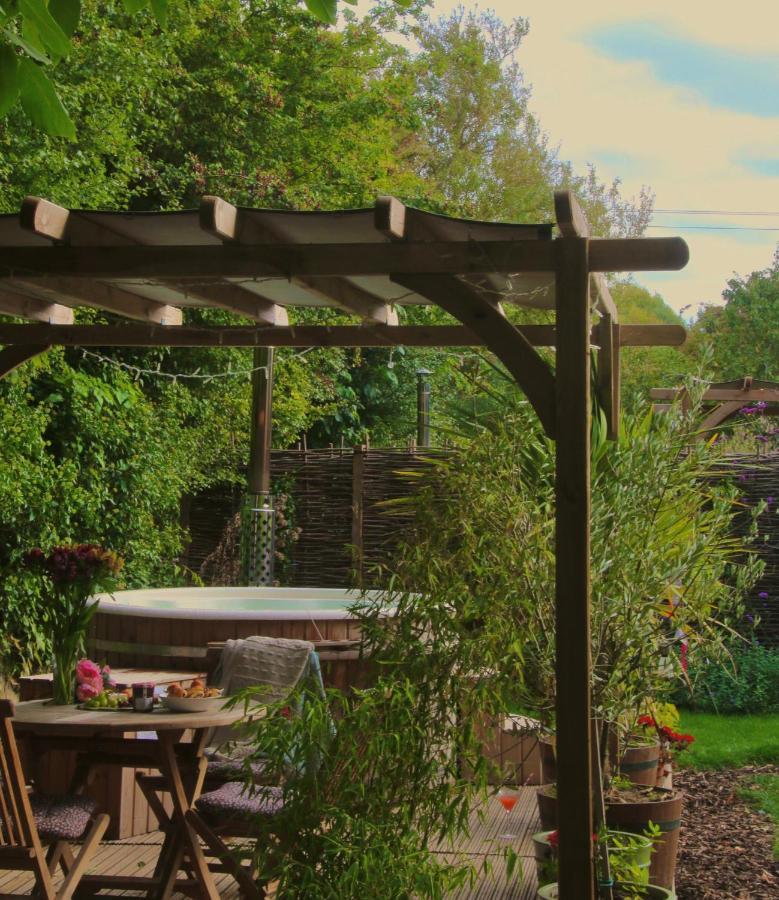 Stamford Meadows Glamping With Private Hot Tubs 호텔 외부 사진