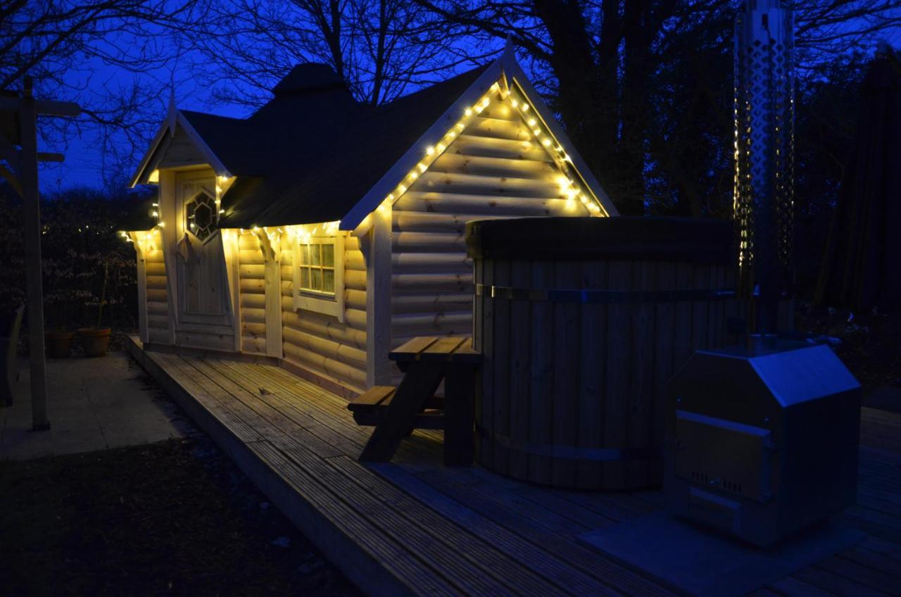 Stamford Meadows Glamping With Private Hot Tubs 호텔 외부 사진