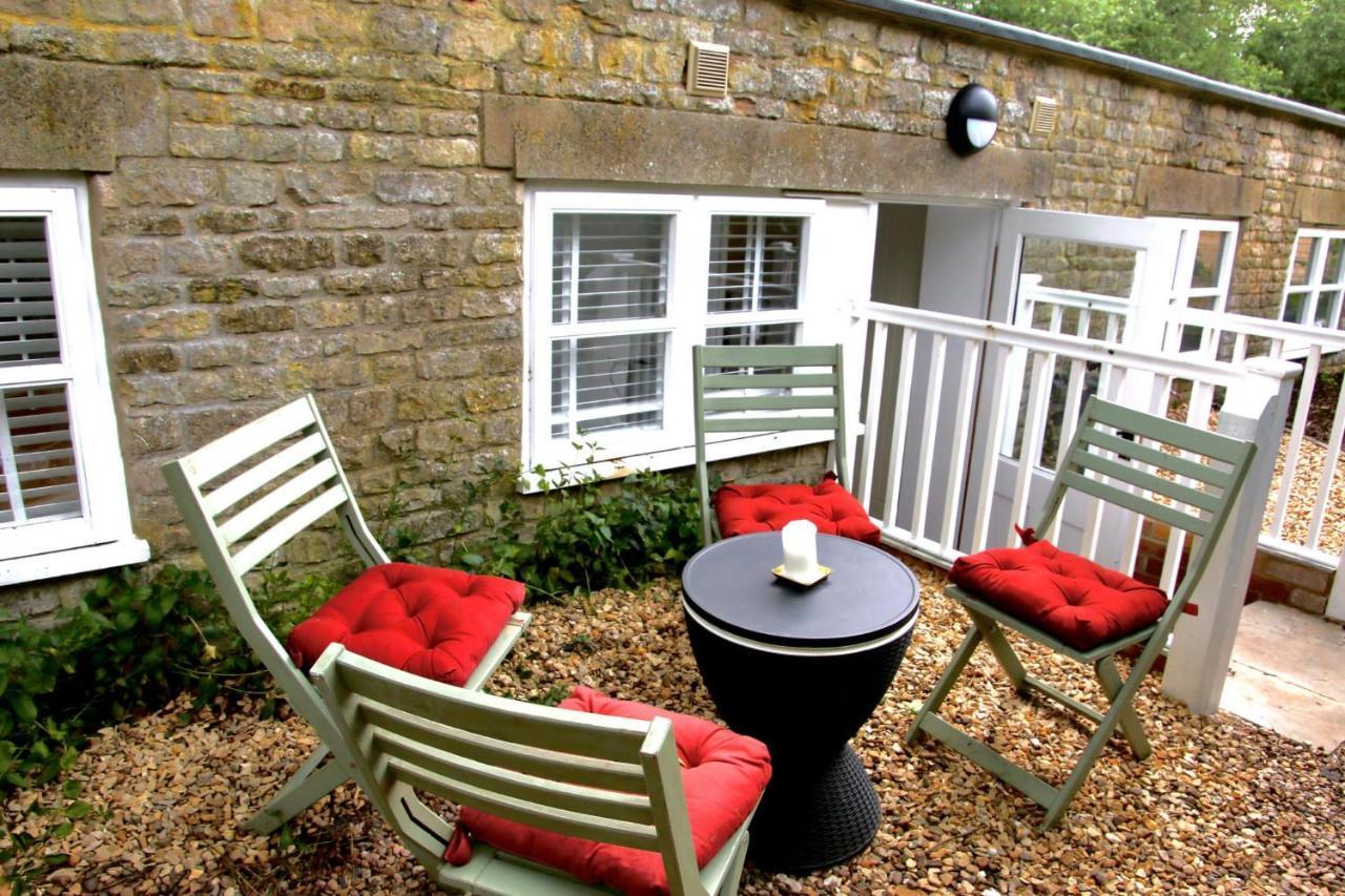 Stamford Meadows Glamping With Private Hot Tubs 호텔 외부 사진