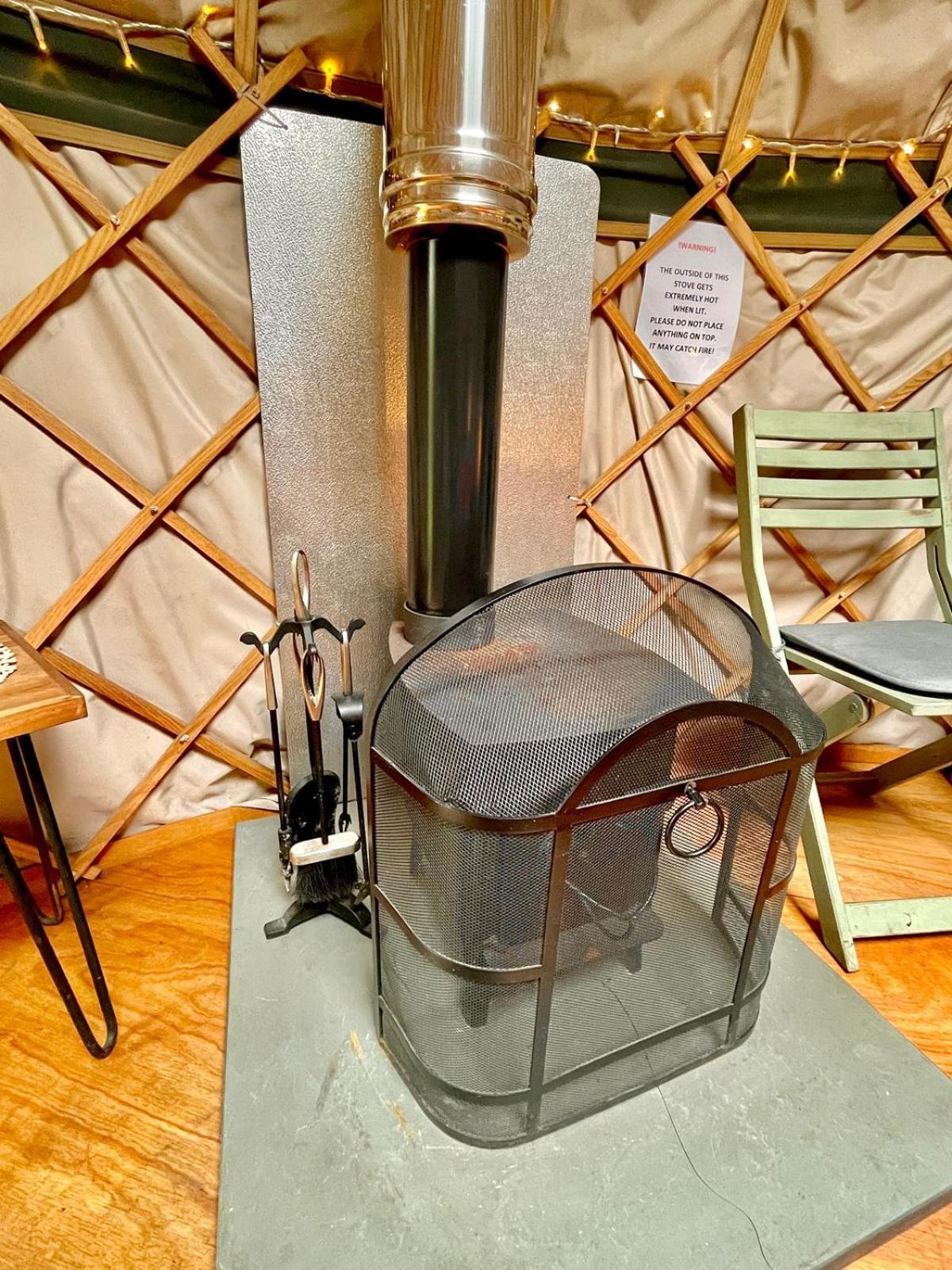 Stamford Meadows Glamping With Private Hot Tubs 호텔 외부 사진