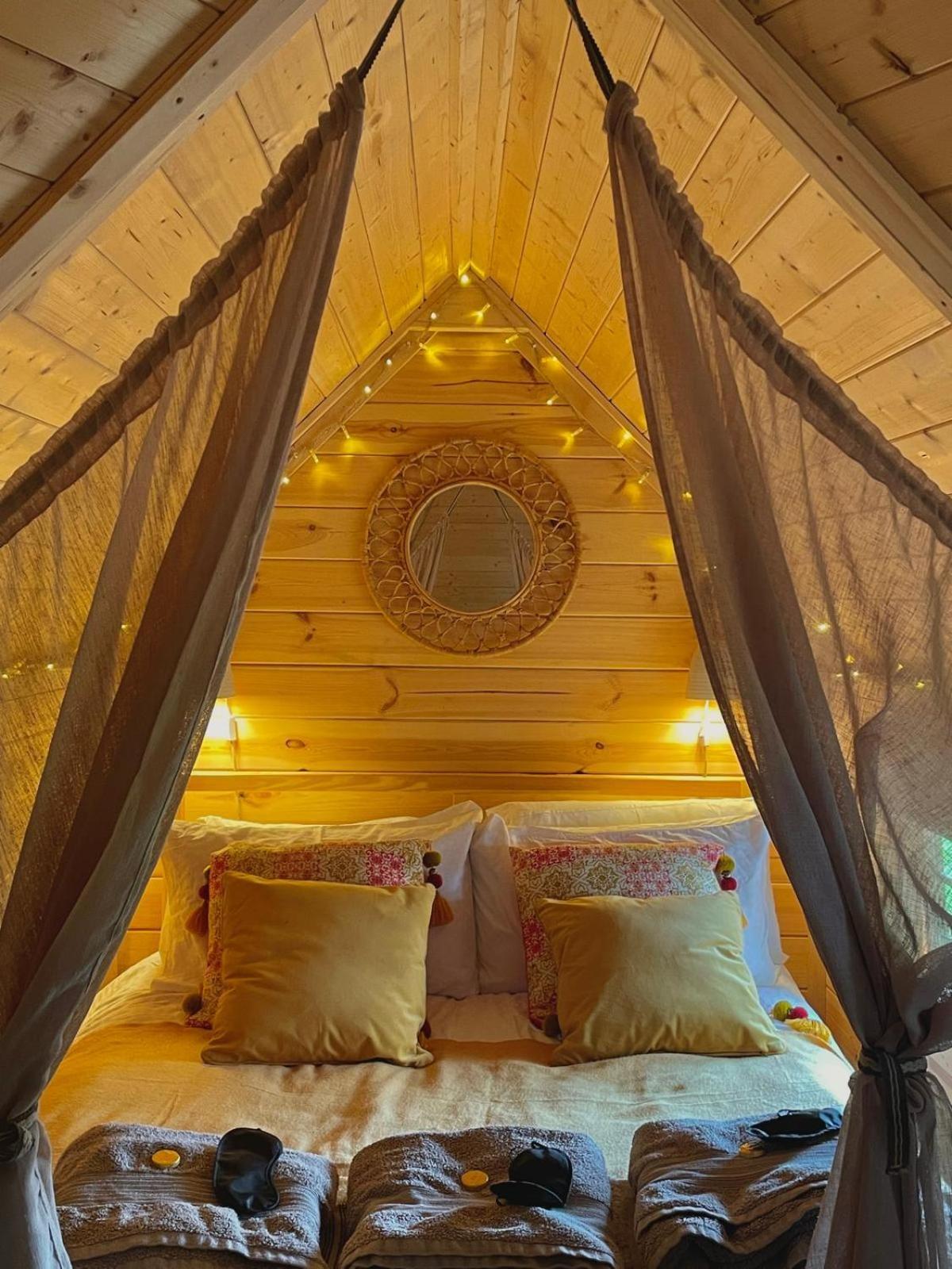 Stamford Meadows Glamping With Private Hot Tubs 호텔 외부 사진