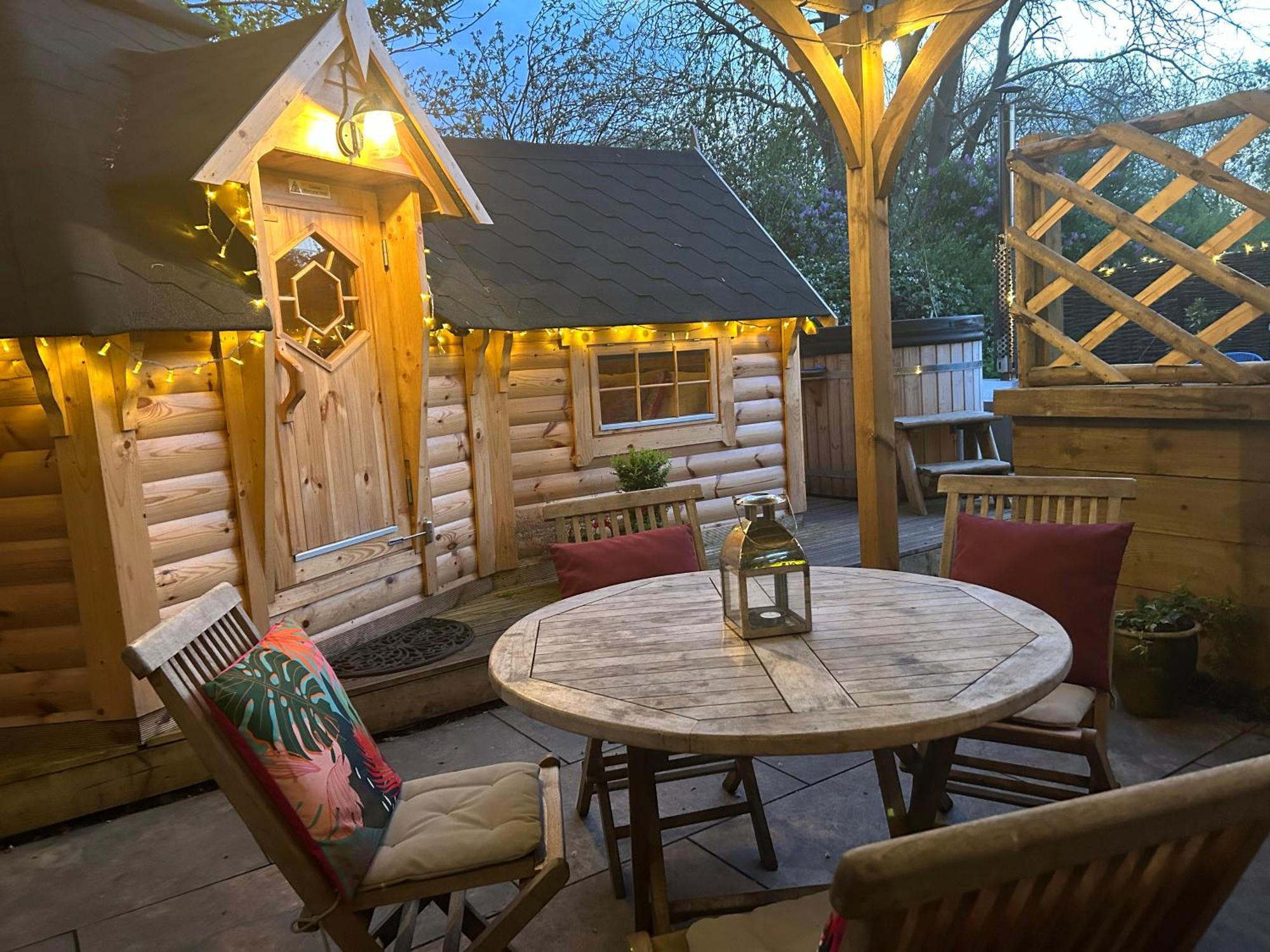 Stamford Meadows Glamping With Private Hot Tubs 호텔 외부 사진